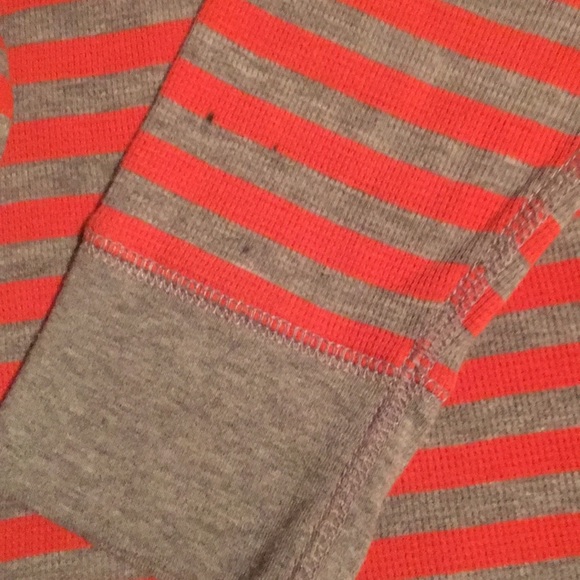 GAP Crewneck Top - Picture 5 of 5